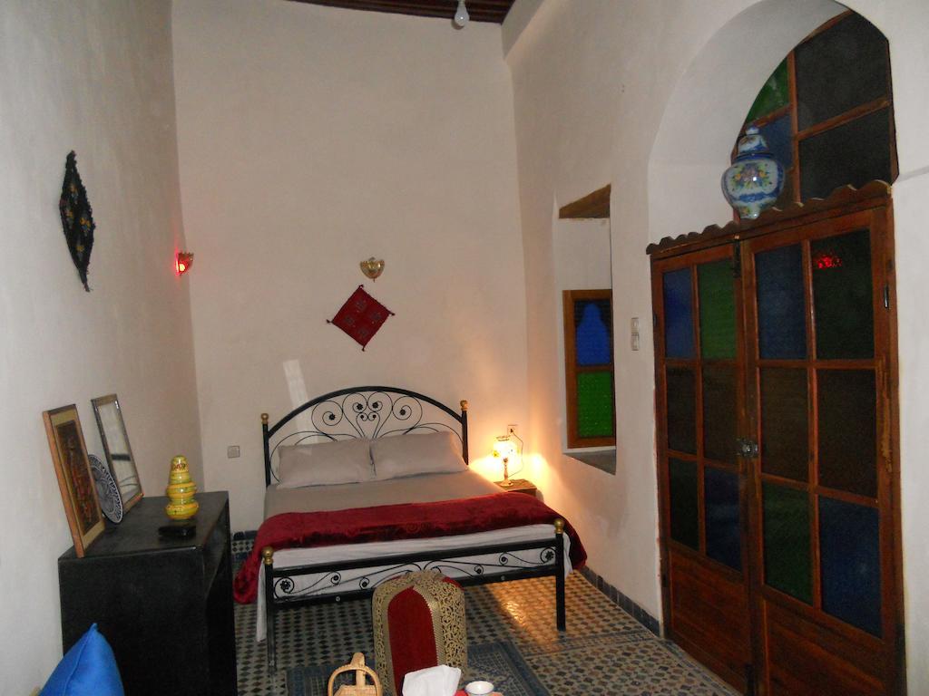 Riad Mikou Фес Стая снимка