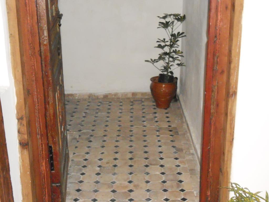 Riad Mikou Фес Екстериор снимка